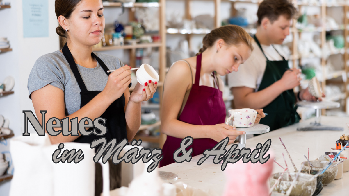 Menschen bemalen Keramik